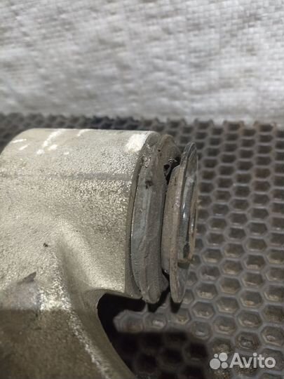 Передний правый нижний рычаг E350 W211 Mercedes