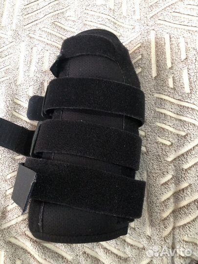 Ортез на лучезапястный сустав правый