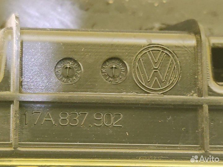 Молдинг двери внешний передний правый Volkswagen