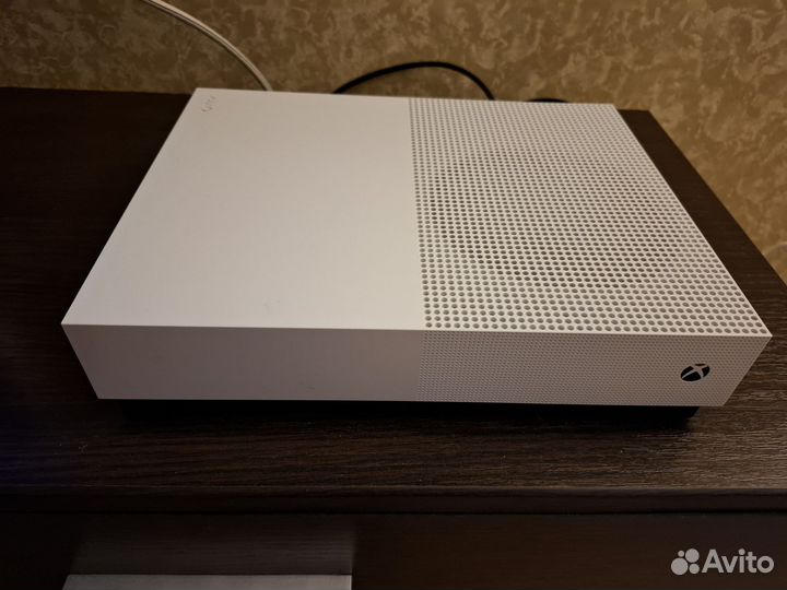 Xbox one s 1tb на запчасти