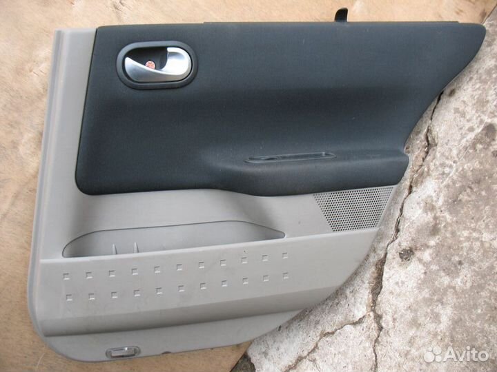 Седан задняя правая карта двери Renault Megane 2