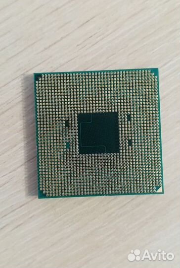 Процессор AMD Ryzen 5 PRO 2400G