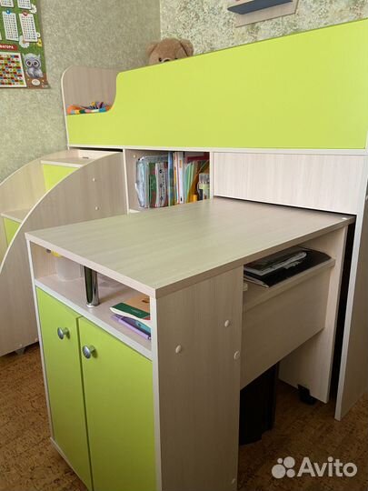 Набор мебели в детскую комнату