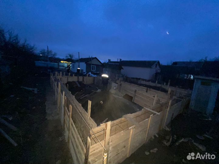 Фундамент и стройка