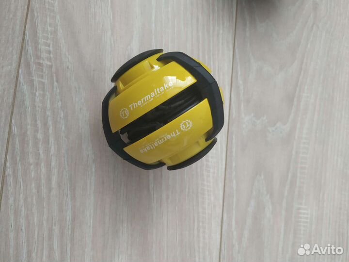 Охлаждение для ноутбука Thermaltake Gorb 2