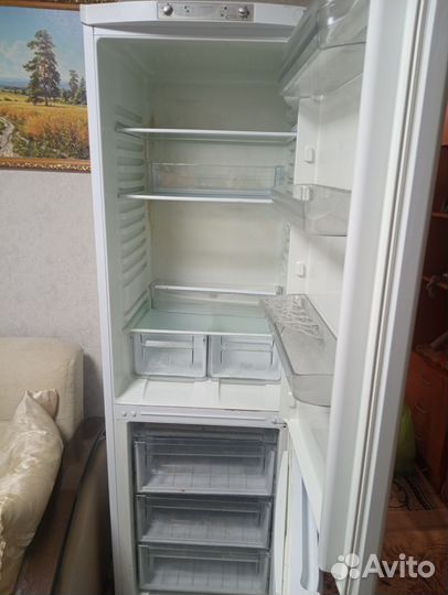 Холодильник б/у в рабочем состоянии
