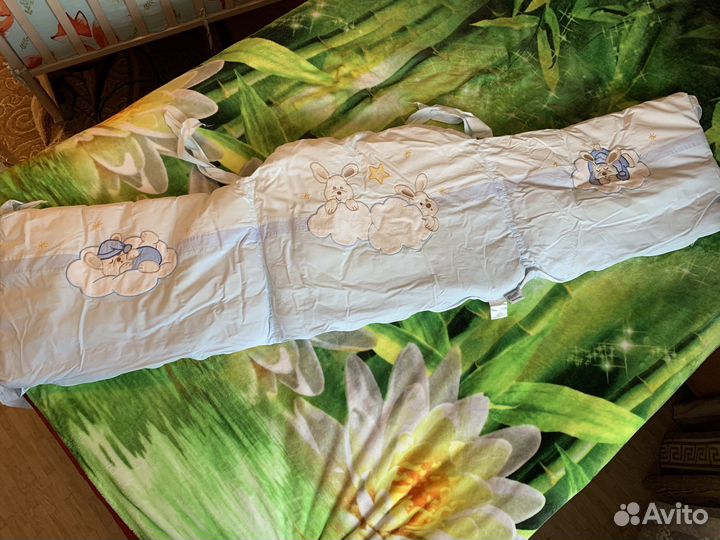 Комплект белья с бортиками в детскую кроватку