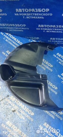 Подкрылок Volkswagen Polo 5 седан CFN 2014