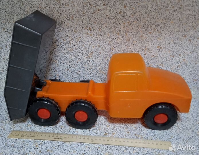 Детские игрушки советской эпохи