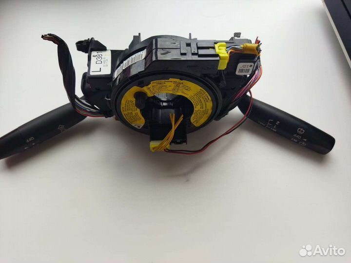 Подрулевой переключатель Мазда demio dy3w