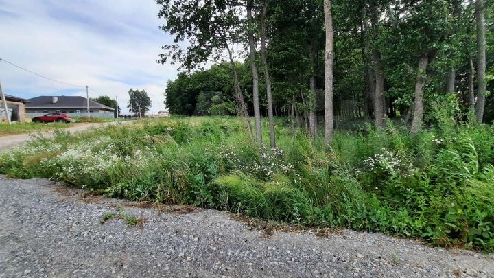 Участок 7 сот. (ИЖС)