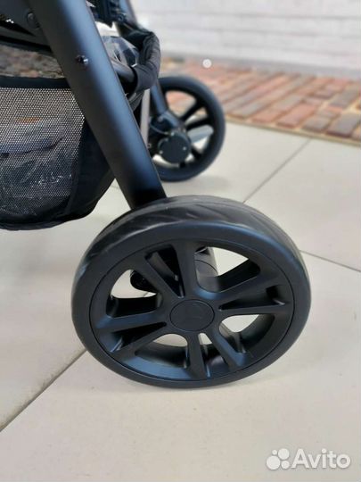 Прогулочная коляска joie litetrax 4 dlx