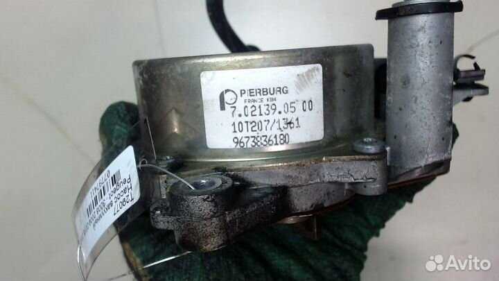 Насос вакуумный Peugeot 3008, 2010