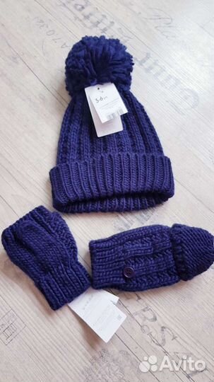 Шапочка и варежки Mothercare