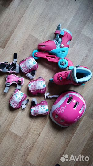 Роликовые коньки с комплектом защиты