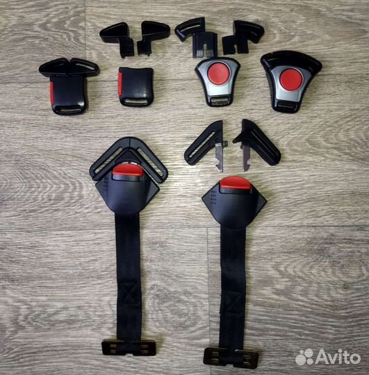 Замок для пятиточечных ремней автокресла