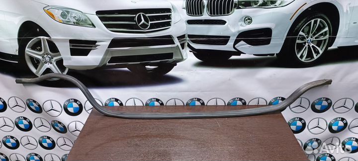 Уплотнитель моторного отсека Mercedes GL164, ML164