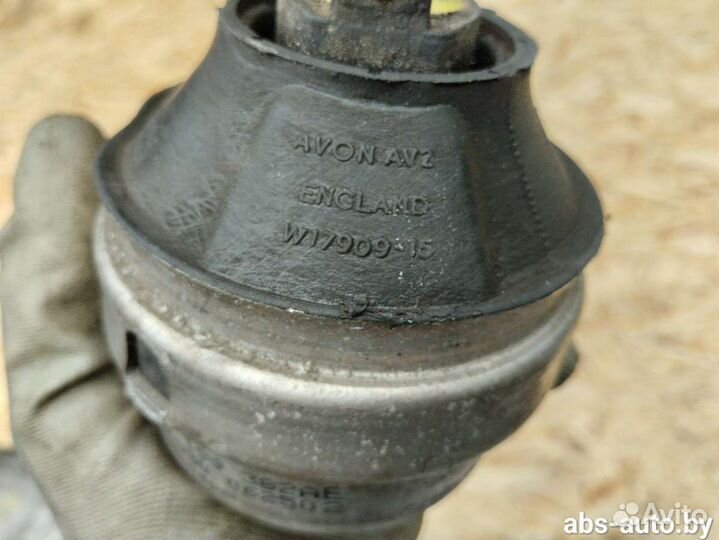 Подушка двигателя Volkswagen Passat B5