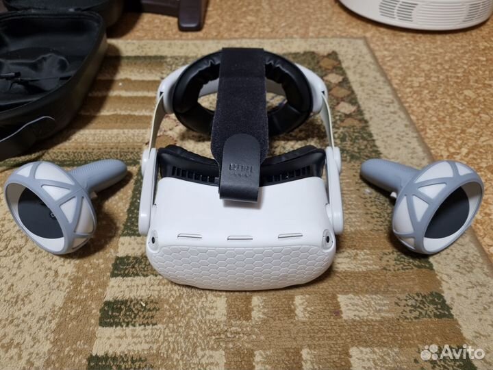 Oculus quest 2 64 Gb плюс аксессуары