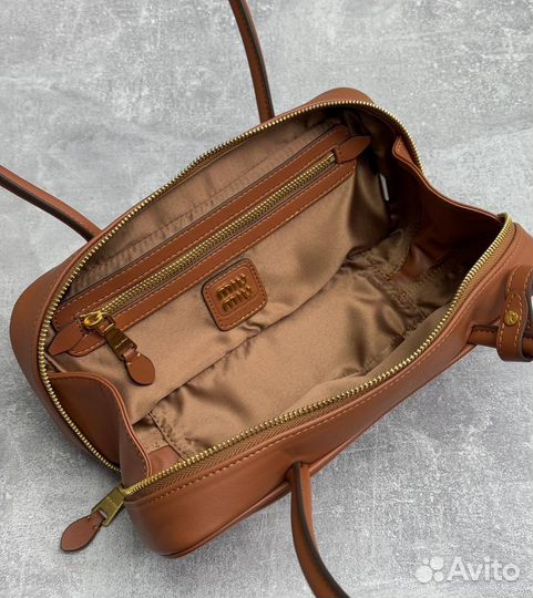 Сумка с ручками натуральная кожа MIU MIU