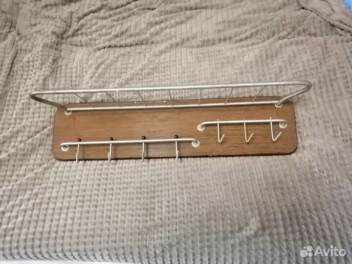 Вешалка в прихожую