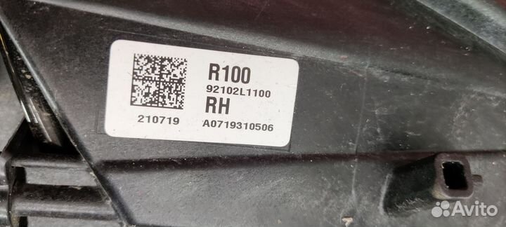 Фара передняя правая Hyundai Sonata 8