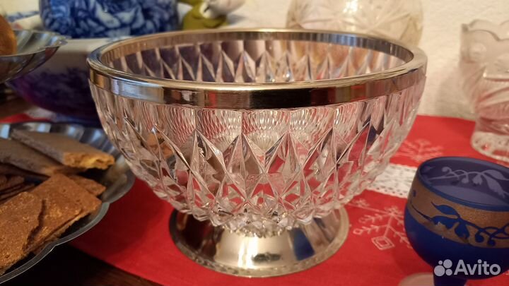 Конфетница, бонбоньерка, сахарница, бисквитница