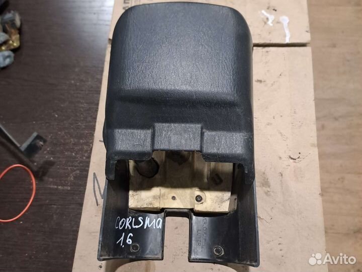 Кожух рулевой колонки Mitsubishi Carisma