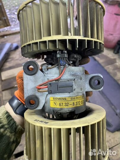 Моторчик печки bmw e39