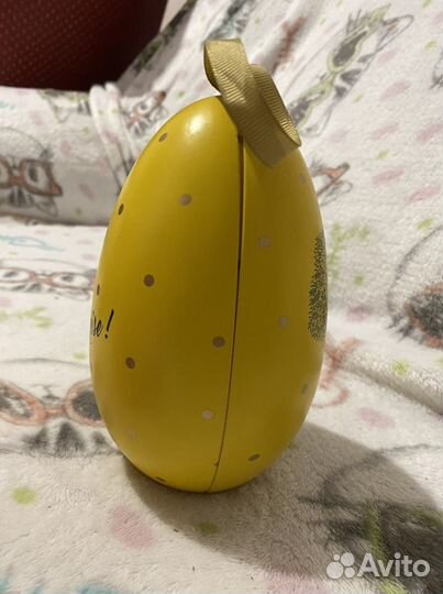 Подарочная коробка