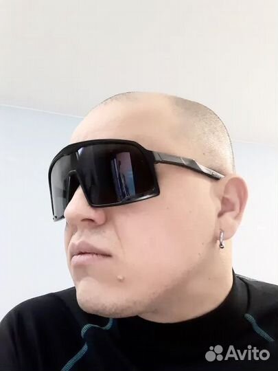 Спортивные очки чëрные солнцезащитные