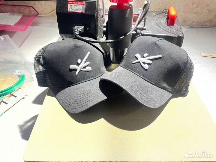 Вышивка на ваших кепках с вашим дизайном