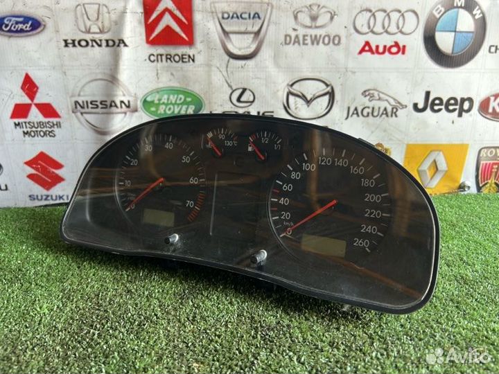Панель приборов Volkswagen Passat B5 AEB 2000
