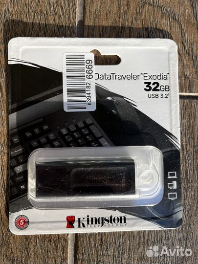 Kingston 32 GB Datatraveler Exodia USB 3.2