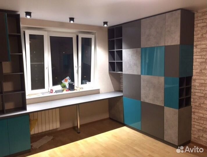 Рабочая зона у окна