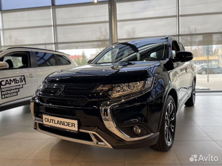 Mitsubishi Outlander 2.0 CVT, 2022
