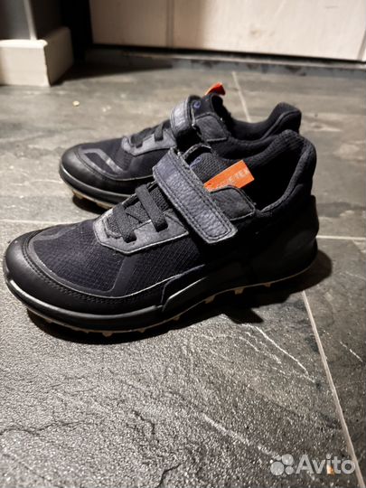 Кроссовки ecco biom gore tex 35 размер