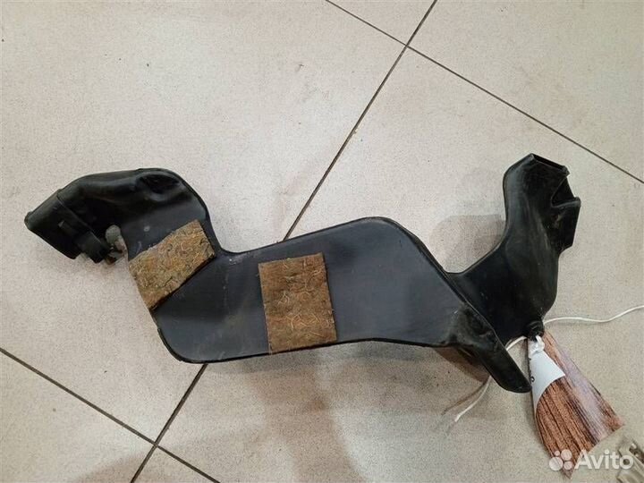 Воздуховод торпедо Mitsubishi Pajero iO 1998-2007