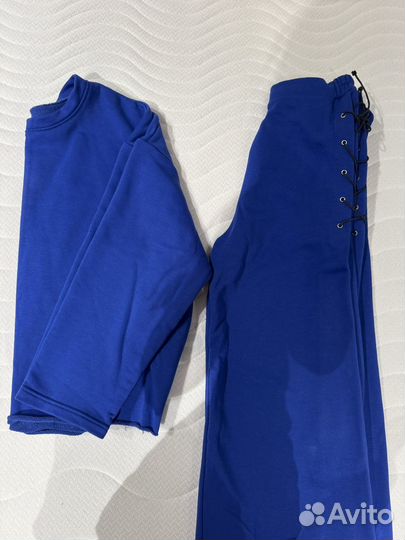 Костюм женский