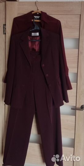 Костюм классический женский