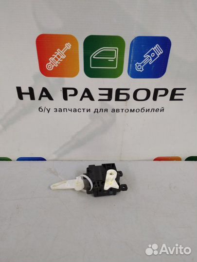 Сервопривод заслонки отопителя Toyota Land Cruiser