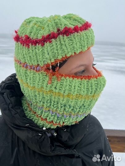 Зеленая балаклава с хрусталиками