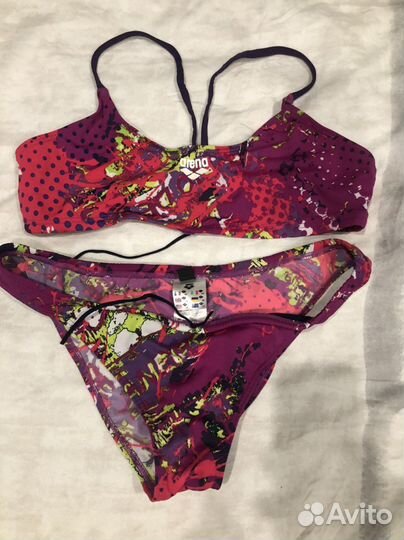 Arena Tyr купальники шапочки гидрак шлепки