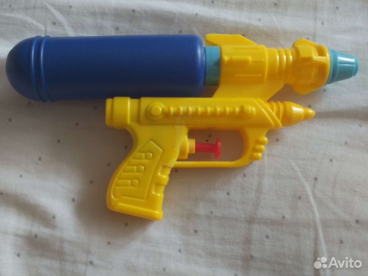 Водный пистолет