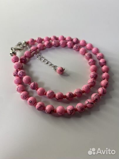 Розовые бусы из камней говлит 44 см