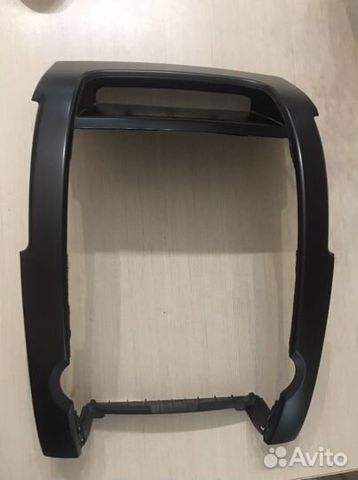 Рамка нс приборную панель kia sorento