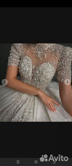 Свадебное платье