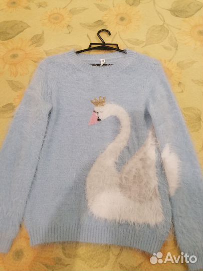 Свитера, кофточки для девочки