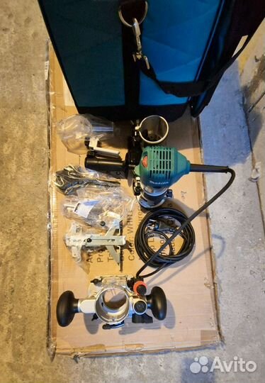 Фрезерный станок makita RT0700CX2