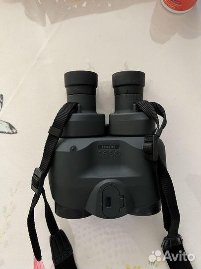 Бинокль Canon